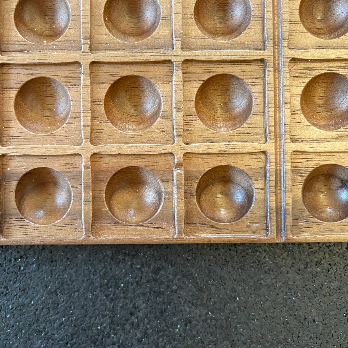 DISCOUNT Walnut Hundred Frame - Square Pockets