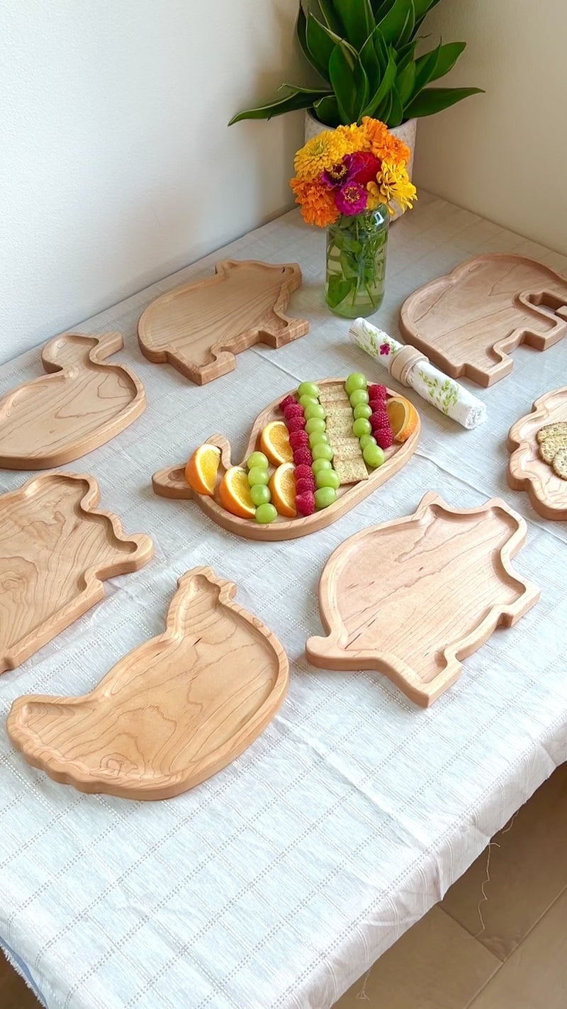 Wooden Animal Plate – Snack Tray, Cutting Board & Charcuterie Board in One