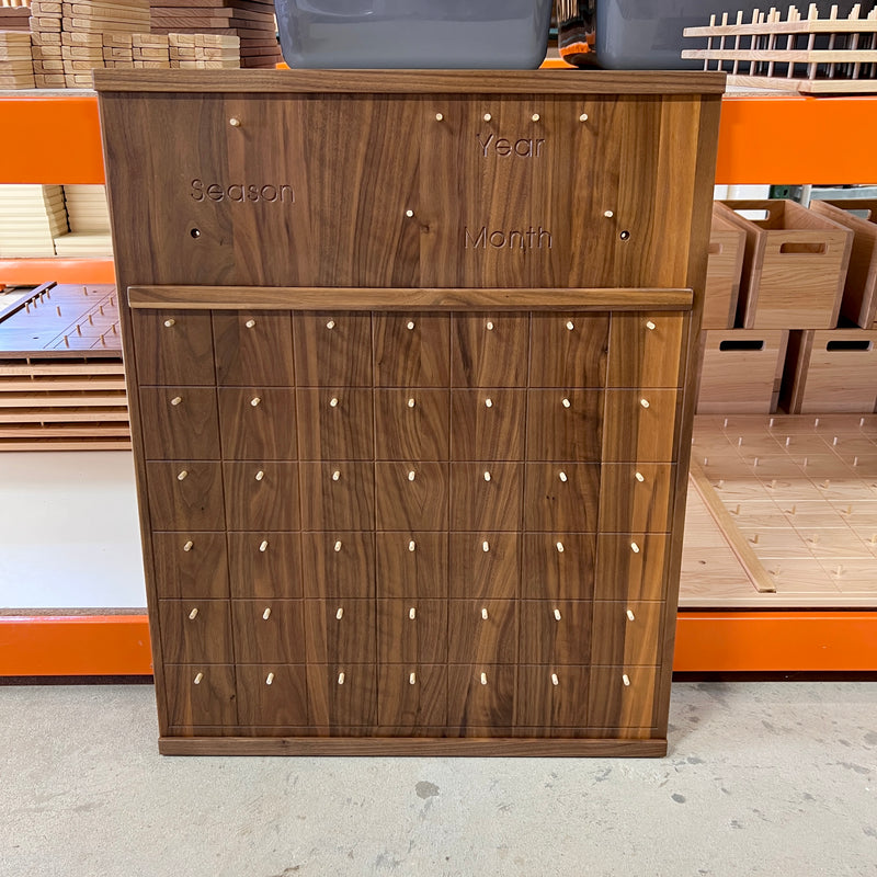 DISCOUNT School Calendar - Walnut Short Height